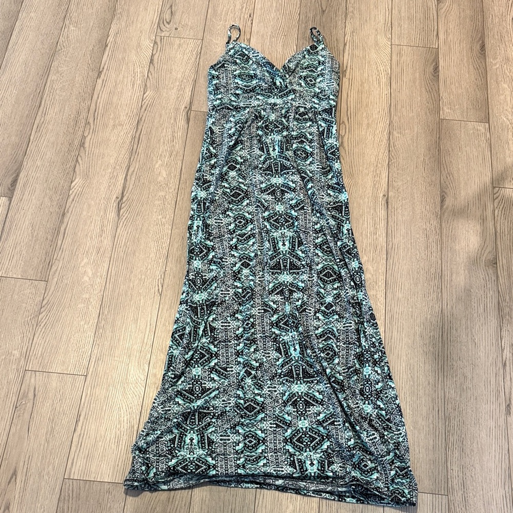 Junior size s small Patterned Maxi Dress in good used condition